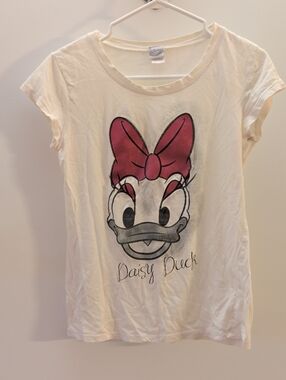 Disney Cream Tee with Daisy Duck Pink Bow Graphic Sizs S